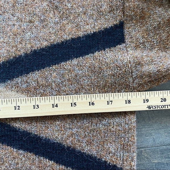 VINTAGE Richard & co. 100% Wool Turtleneck Sweater Brown Sz M - Picture 4 of 5